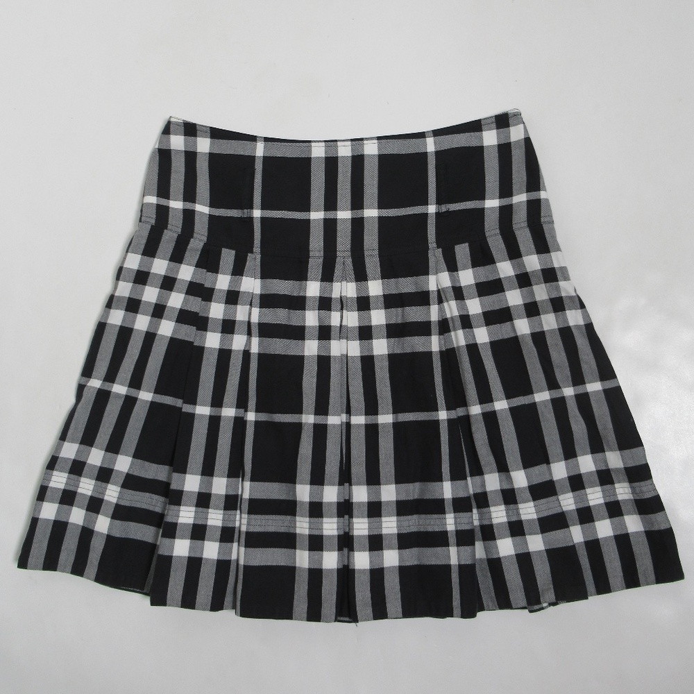 Burberry Women's Pleated Plaid Skirt Black Size 8 US / 10 UK